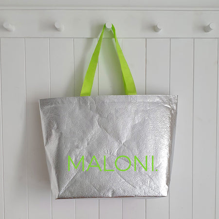 Metallic tassen